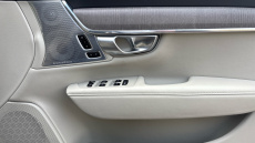 Volvo V90 2.0 B5P Ultimate Dark 5dr Auto Petrol Estate